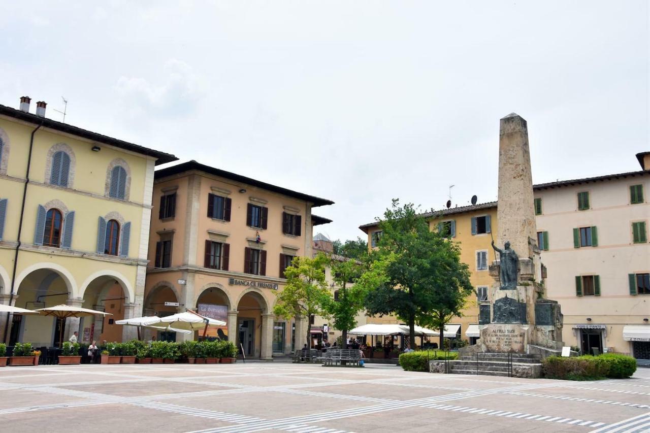 Piazza Arnolfo 1932 Apartment กอลเลวัลเดลซา ภายนอก รูปภาพ